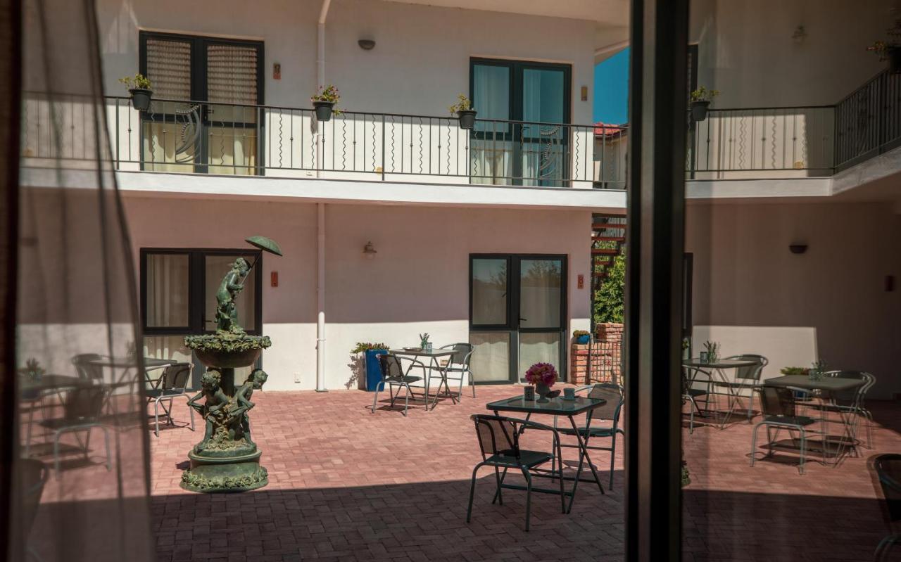 Sunny Border (Adults Only) Hotell Vama Veche Eksteriør bilde